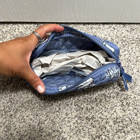 Vera Bradley 4 Pc Cosmetic Organizer- Beary Merry Cool Blur - Picture 4 of 8